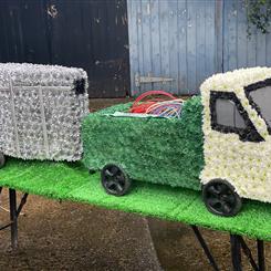 Pick up and horse box trailer 